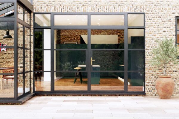 Modern Performance, Traditional Style Enjoy authentic heritage aesthetics with the benefits of thermal efficiency, security, and low maintenance.